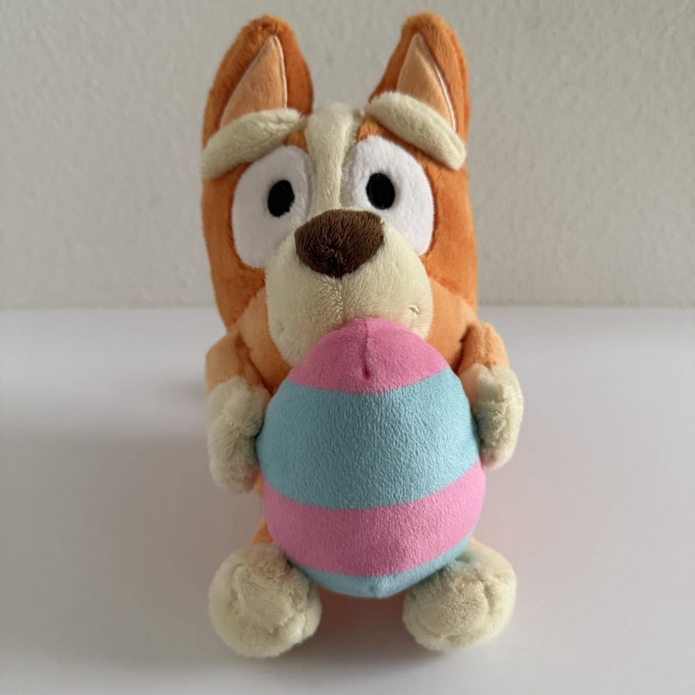 Bluey Bingo Holding Egg 7.5" Stuffed Animal 2018 Plush Easter‎